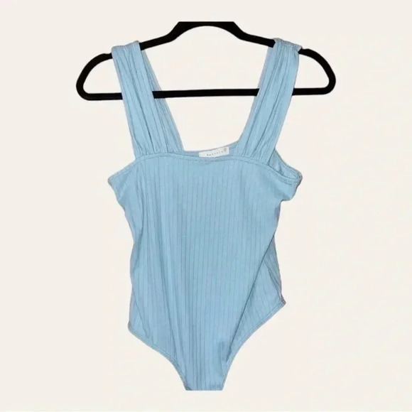 💋WOMEN’S BAEVERLY MINT IN COLOR BODYSUIT SIZE LARGE - Picture 2 of 9